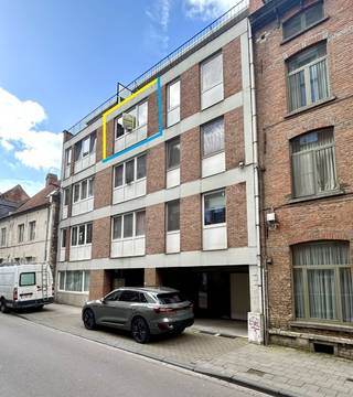 Deze gemeubelde studio bevindt zich in de Schapenstraat, een bijzonder gegeerde locatie in Leuven. Hier geniet je van een rustige woonomgeving...
