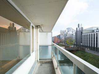 Lichtrijk 3-slaapkamer appartement met zicht op de Ketelvest.Voor bezoeken, mail naar info@carloeggermont.beDe toegang tot het appartement bevindt...