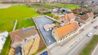 Op heden bestemd als café. Mits goedgekeurde aanvraag tot functiewijziging kan deze eigendom binnen het bestaande volume ingericht worden als...