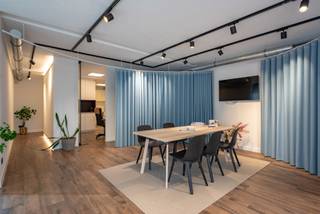 Commercial à louer à Stabroek