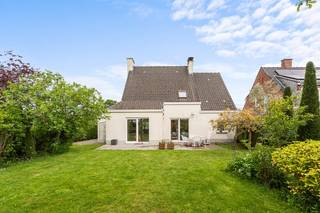 Charmante woning op toplocatie nabij het Sterrebos – rust, ruimte en potentieelDeze rustig gelegen woning aan de Oude Zilverbergstraat biedt een...