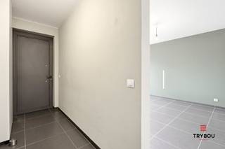 Deze verzorgde en energiezuinige woning (EPC B) is rustig gelegen nabij het centrum van Westrozebeke.Op het gelijkvloers vindt u een inkomhal met...