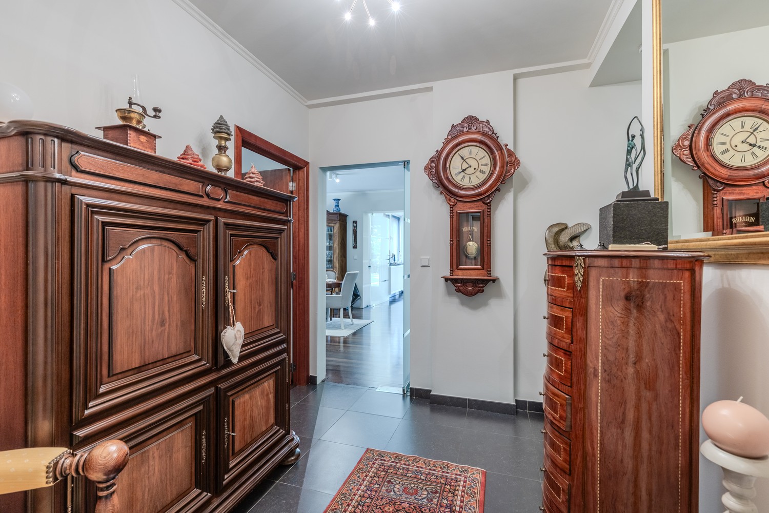 Gelijkvloers appartement met twee slaapkamers en garage in hartje Lanaken - foto 5