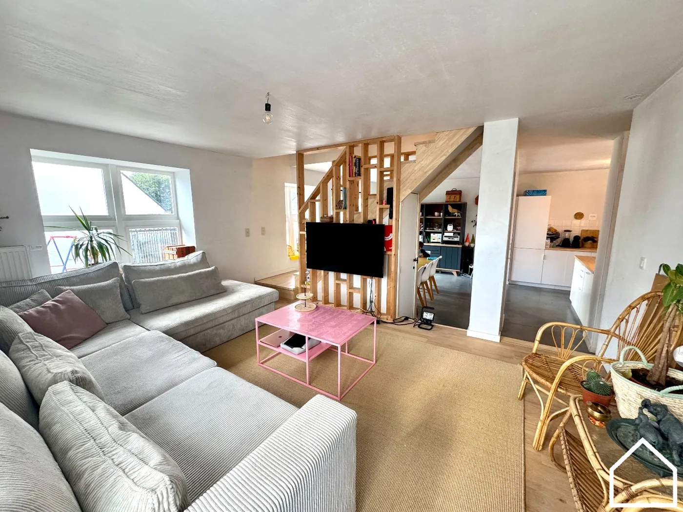 ALLEENSTAANDE WONING MET 3 SLAAPKAMERS, TUIN EN DUBBELE GARAGE - foto 5