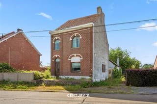 <p>Charming open-plan home on a spacious 3,300-square-meter lot – a unique renovation opportunity in Scherpenheuvel</p>