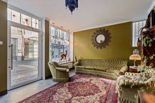 A environ 50 mètres de la Grand-Place de Tongres se trouve cette maison commerciale unique.Le rez-de-chaussée est aménagé avec un espace commercial à...