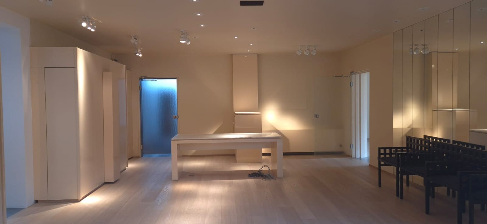 Commercial for rent in Kortrijk - photo 3