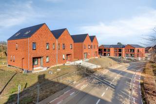 NIEUWBOUWWONING IN ELSENPOORT – WONEN MET RUIMTE EN RUSTIn het hart van Haasrode ligt ElsenPOORT. Een kleinschalig nieuwbouwproject waar strakke...