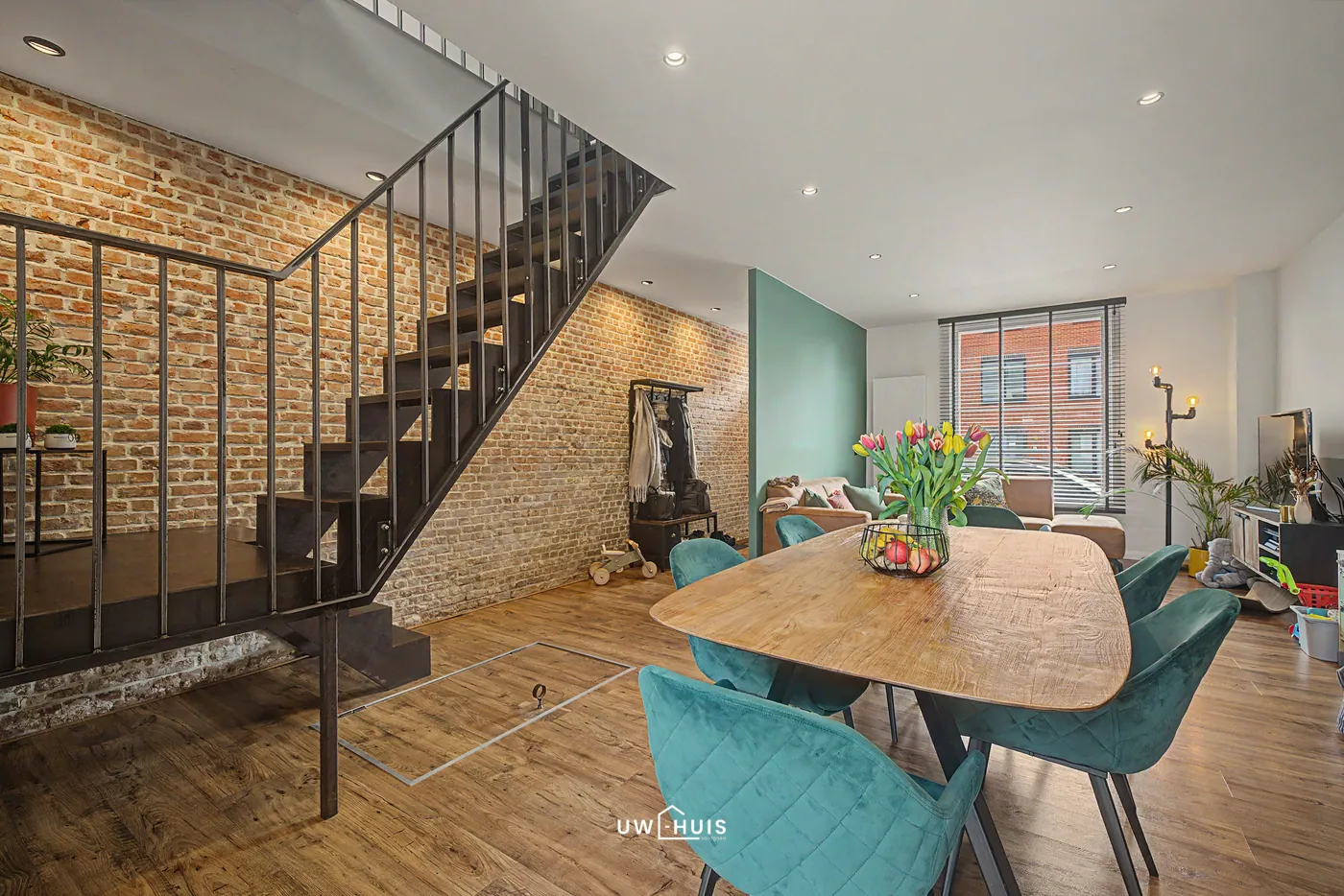 Instapklare gerenoveerde woning op centrale ligging - foto 2