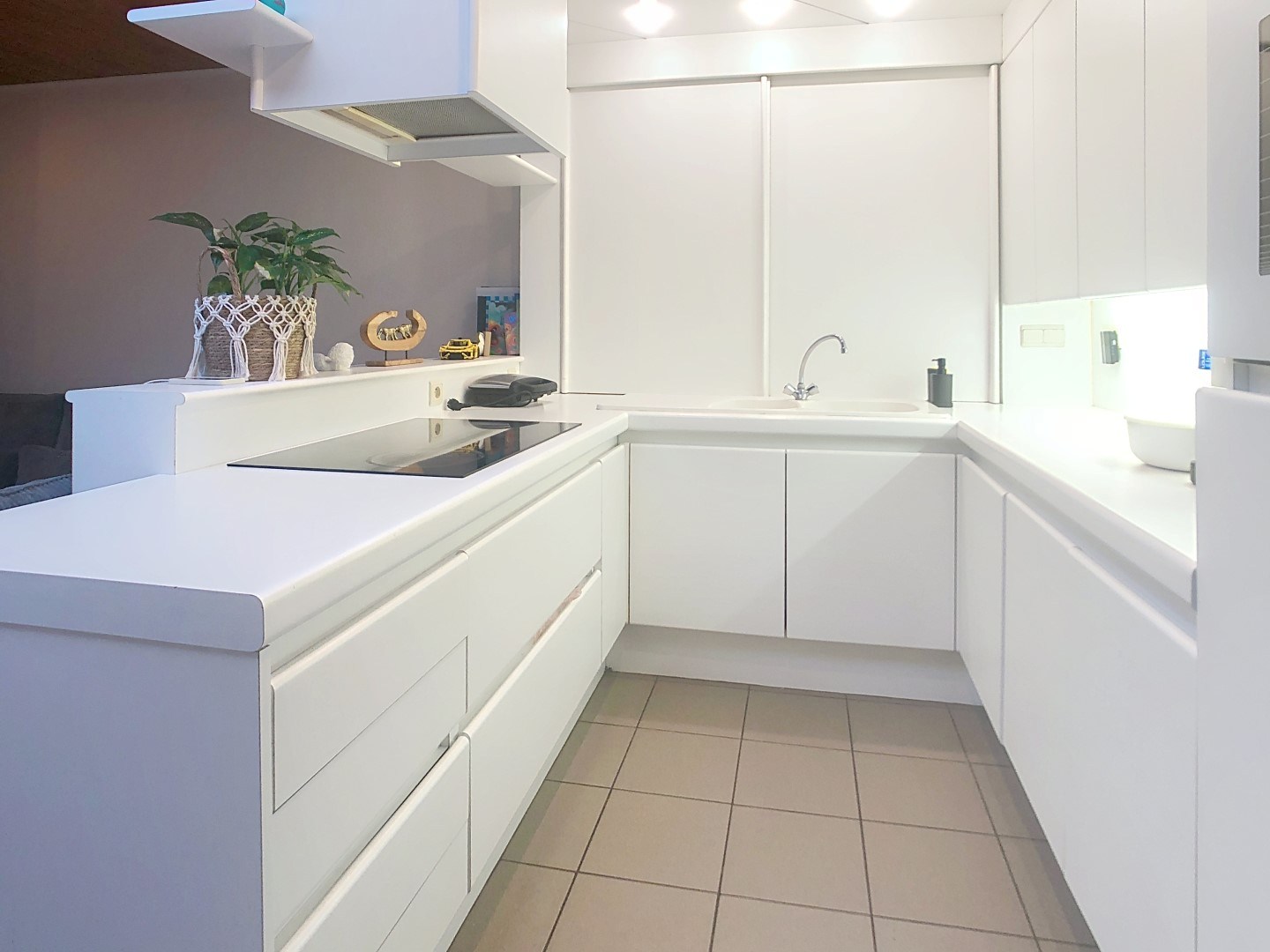 Volledig gerenoveerde woning vlakbij centrum en winkels - foto 4