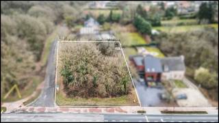 Welkom op de Hoogstraat "24" te 3665 As.Deze gunstig gelegen residentiële bouwgrond biedt u een uitstekende kans om uw droomwoning te realiseren.Het...