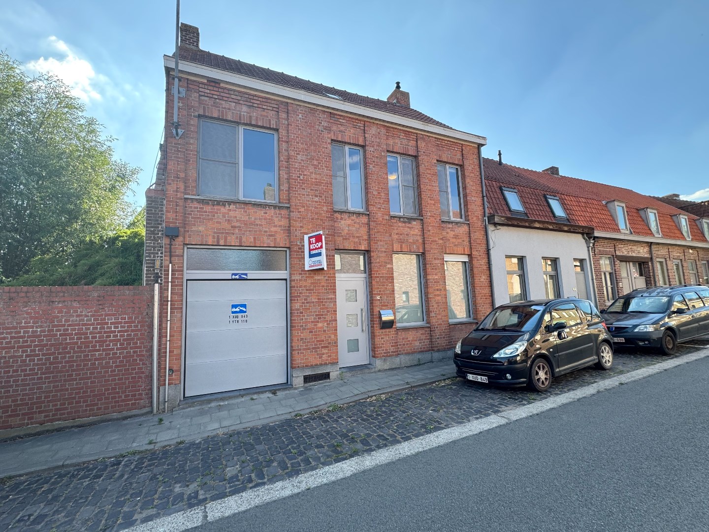 RUIME CENTRAAL GELEGEN WONING MET 4 SLPKS, GARAGE EN TUIN - foto 1