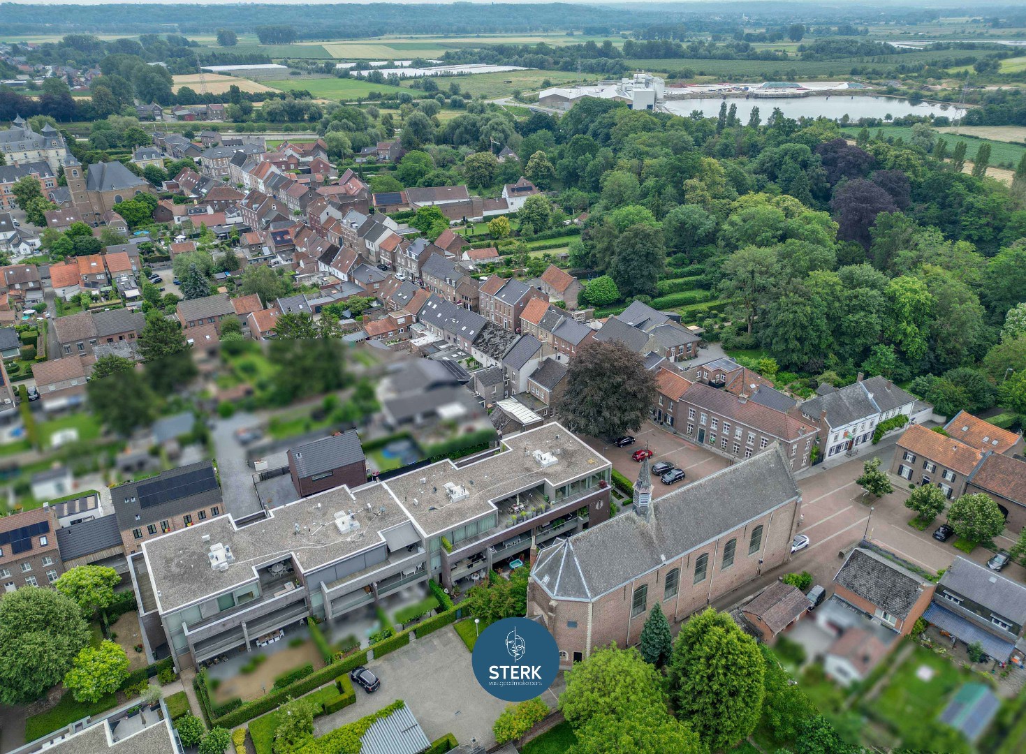 GELIJKVLOERS APPARTEMENT MET 2 SLPKS IN 'HET MOOISTE DORP VAN VLAANDEREN' ! - foto 4