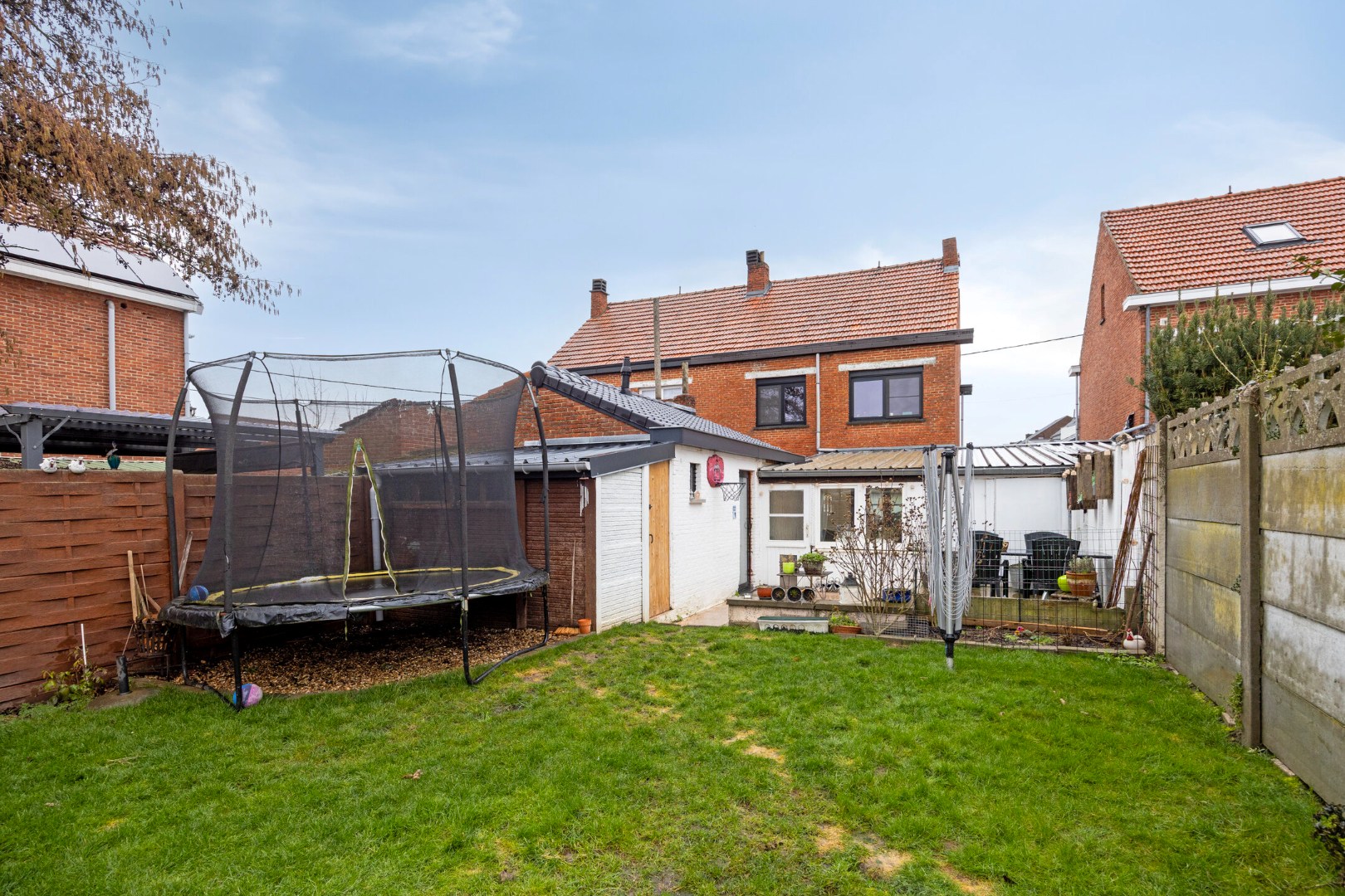 Instapklare woning met 3 slaapkamers en tuin. - foto 2