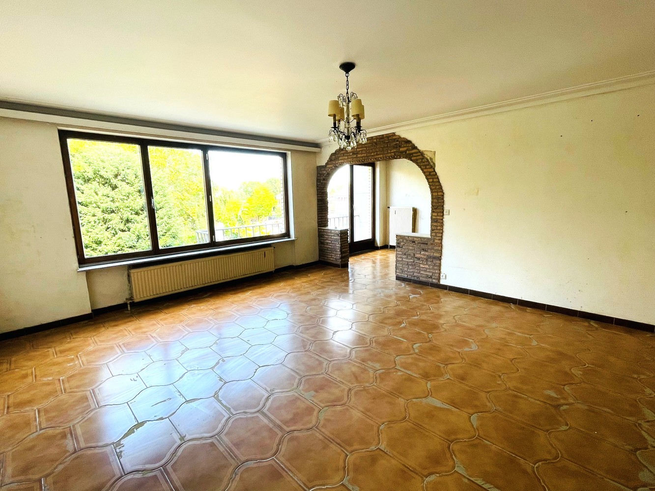 Te renoveren energiezuinig appartement gelegen in het centrum van Strombeek. - foto 5