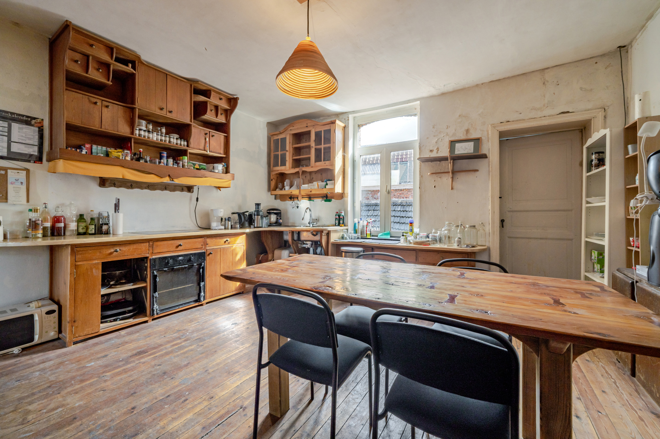 Grote eigendom: winkel, woonst, garage en atelier.  - foto 4