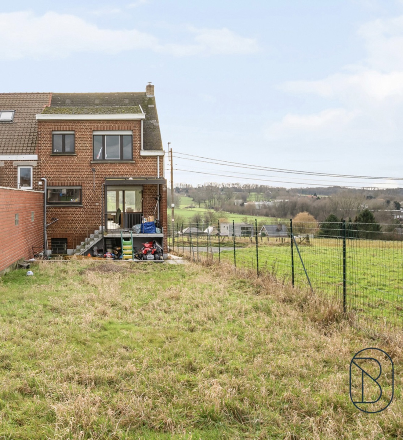 PRACHTIG GELEGEN degelijke woning met TUIN! - foto 2