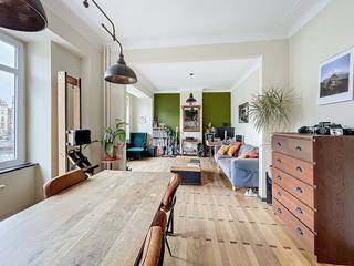 Laken - Charmant & lichtrijk 1 slaapkamer appartement te huur met terras en authentiek karakter in Laken. Gelegen nabij het Bockstael-station en...