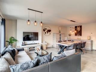 Cet appartement à louer à Ypres est situé dans la résidence Meidoorn, à quelques pas de la gare d'Ypres/Grote Markt. L'appartement lumineux offre...