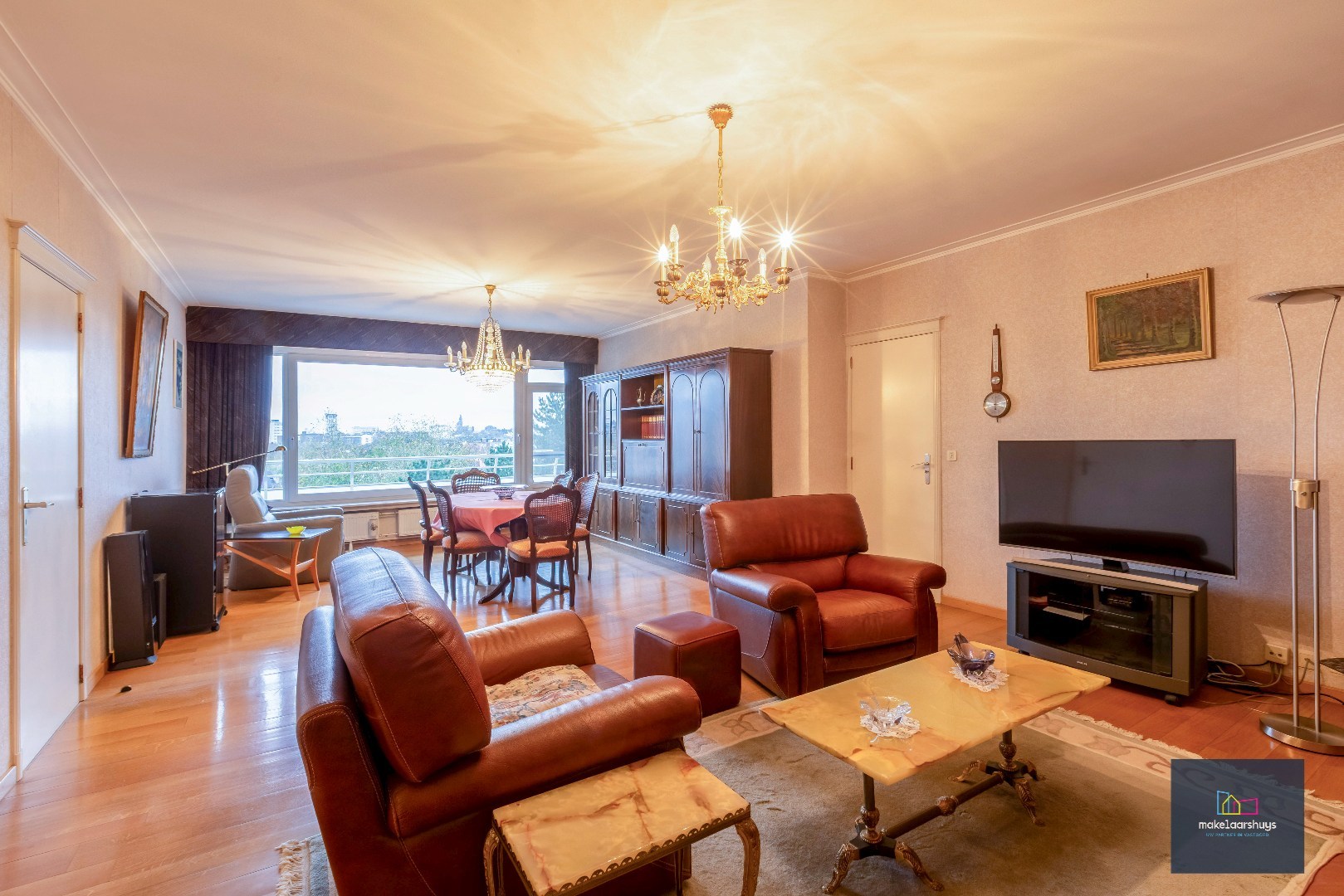 Mooi 3 slaapkamerappartement met parkeerplaats nabij Gent -Sint-Pieters - foto 5