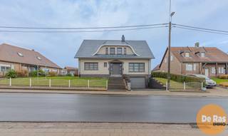 EERSTE KIJKDAG ZATERDAG 20 DECEMBER 2025 VAN 10U TOT 12U (enkel op afspraak!)AAIGEM - Deze ruime en degelijk gebouwde villa bevindt zich in het...