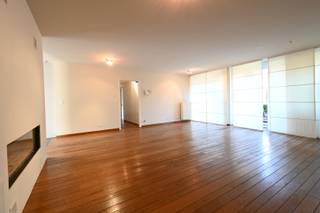 BIJ INTERESSE AUB UITSLUITEND REAGEREN VIA = https://immogoffin.mijnhuurprofiel.be/property/0fdb26db-6295-470f-88b6-4f3503b3dafcDit ruime...