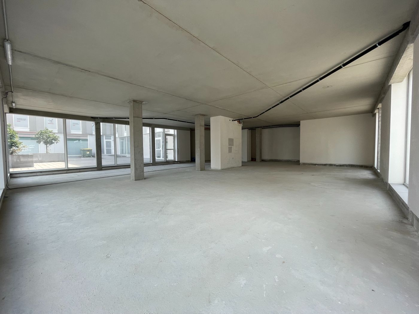 250 m² espace commerciale de qualité le long de la Chaussée de Mons à vendre - photo 5