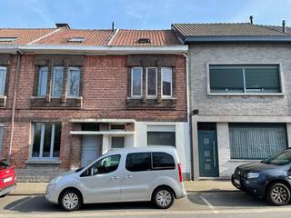 Op zoek naar een huis te koop in Temse met potentieel? Dit huis te koop in Temse is ideaal als starterswoning of investering binnen het vastgoed...