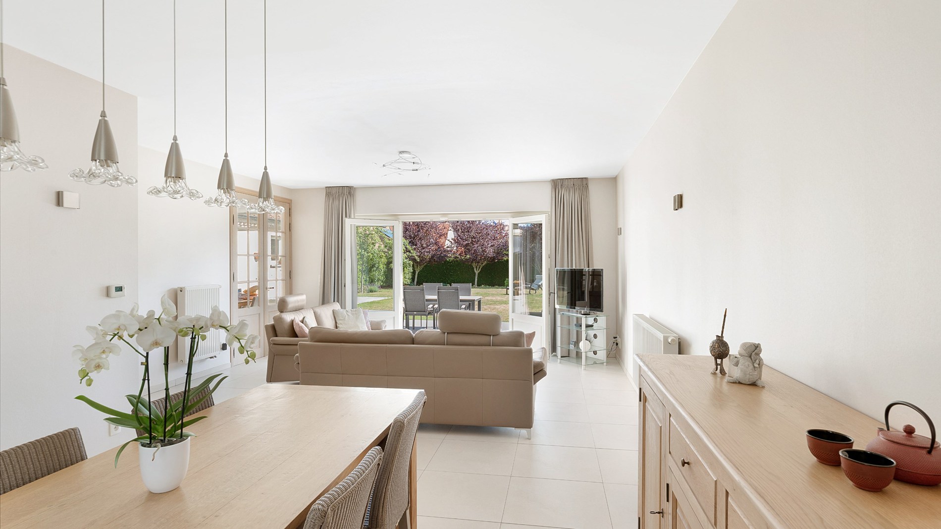 Bijzonder groot en goed onderhouden halfopen villa - foto 5