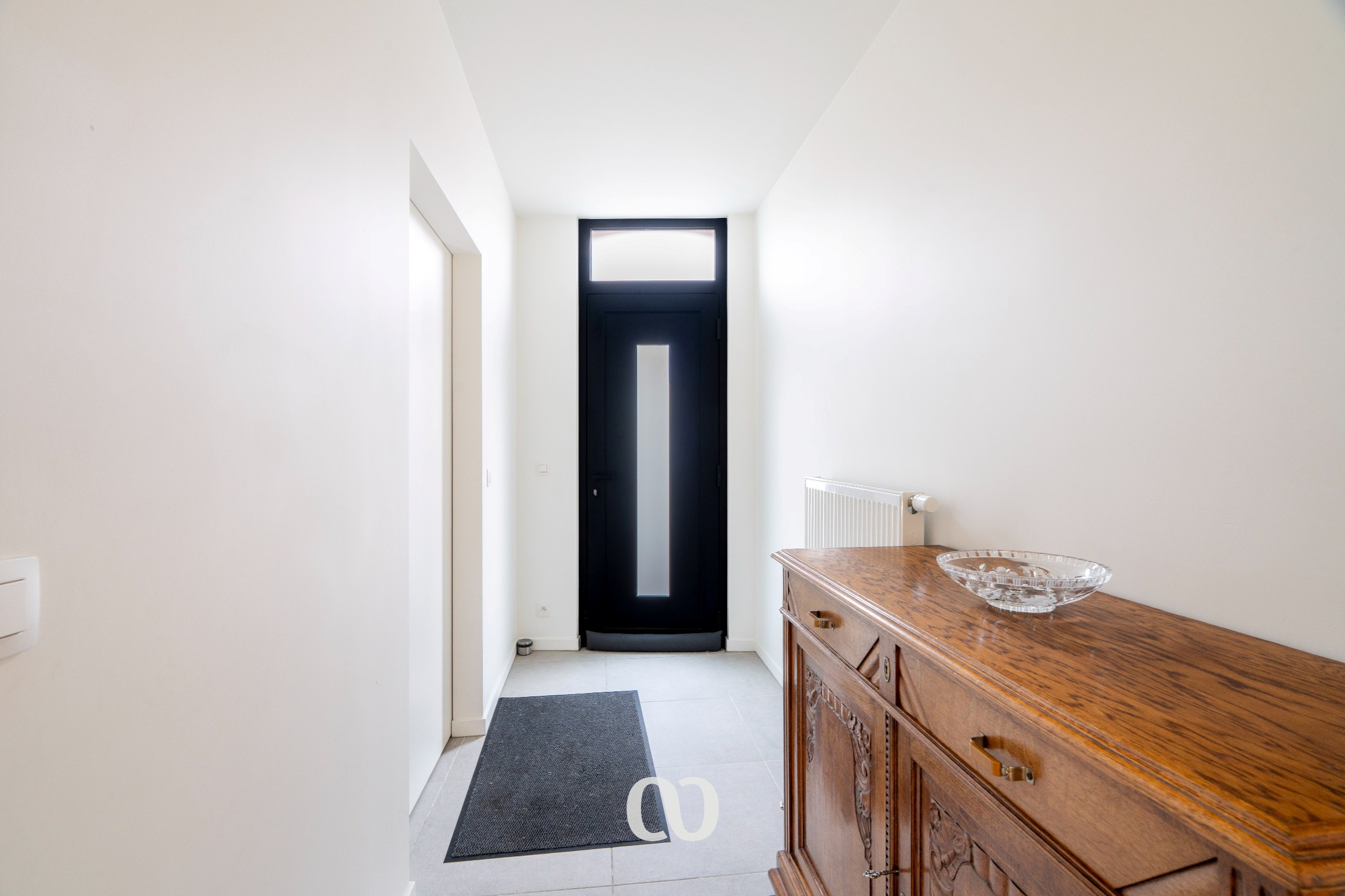 Volledig gerenoveerde woning met 3slpk en mooie tuin - foto 2