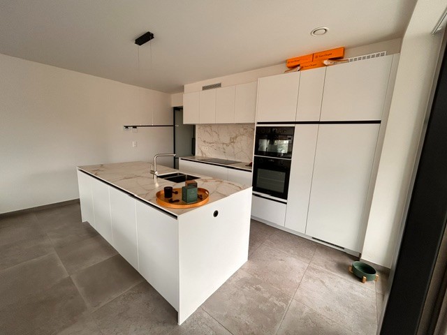 Prachtig hoek-appartement op de tweede verdieping met 2 slaapkamers in hartje Bilzen - foto 5