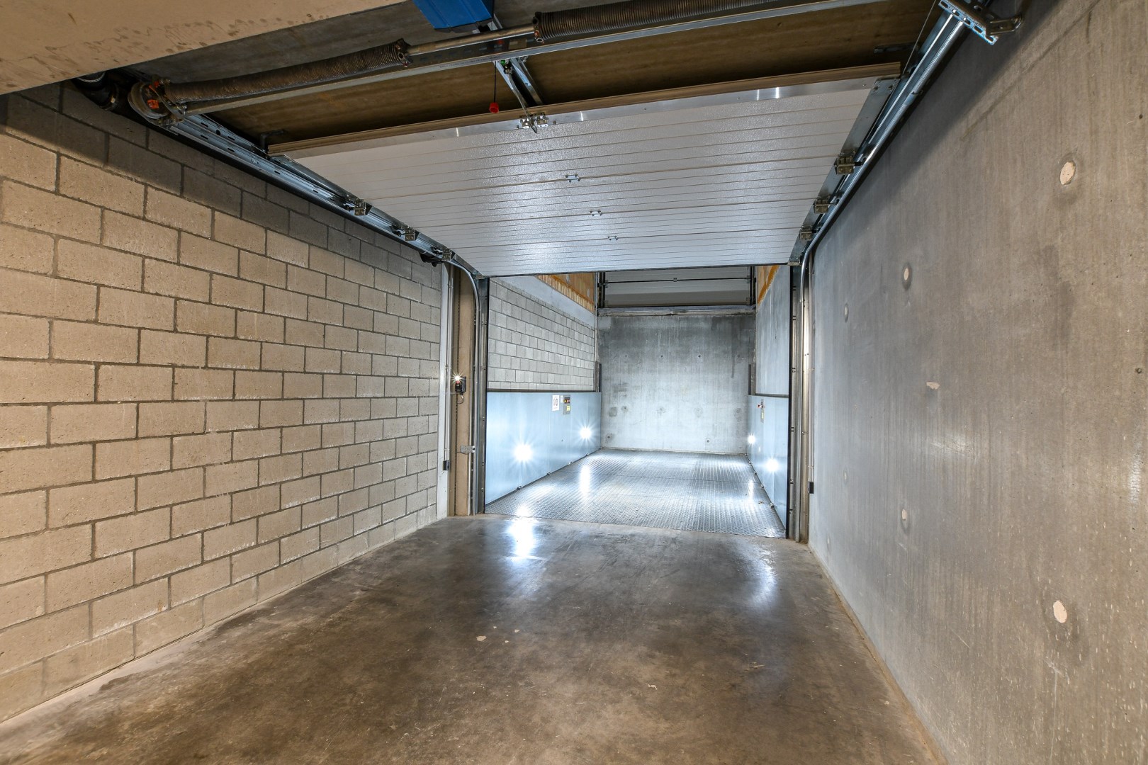 Staanplaats in ondergronds garagecomplex te koop op toplocatie! - foto 4
