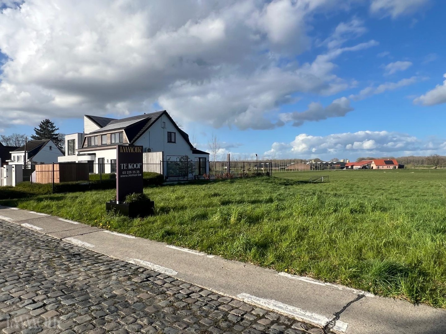 Bouwgrond van 1.034 m² met uitzonderlijke breedte en weids uitzicht. - foto 4