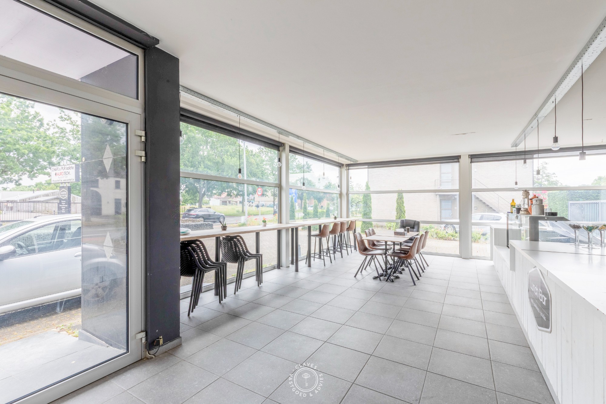 Instapklaar handelspand op centrale locatie met uitstekende visibiliteit - foto 4
