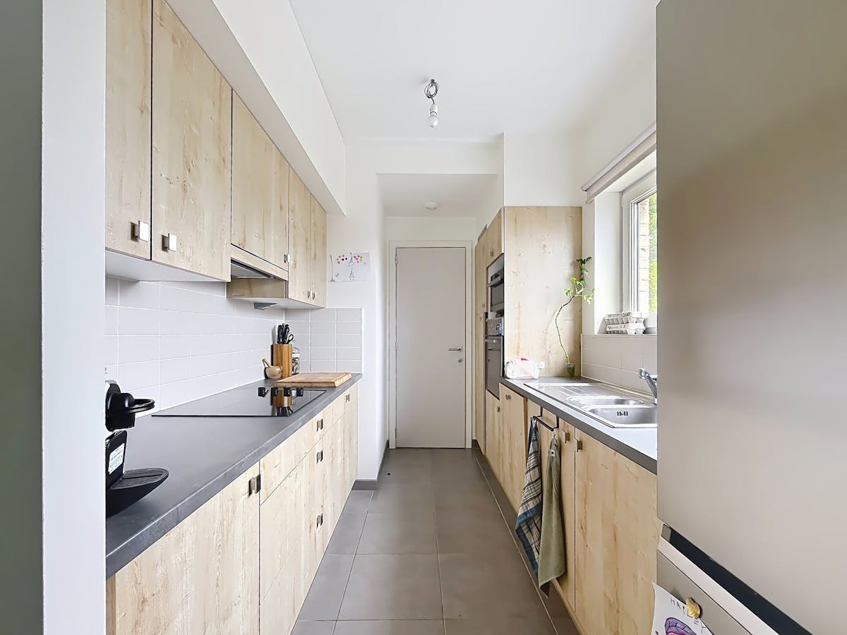 Gunstig gelegen tweeslaapkamer appartement met 2 terrassen - foto 5