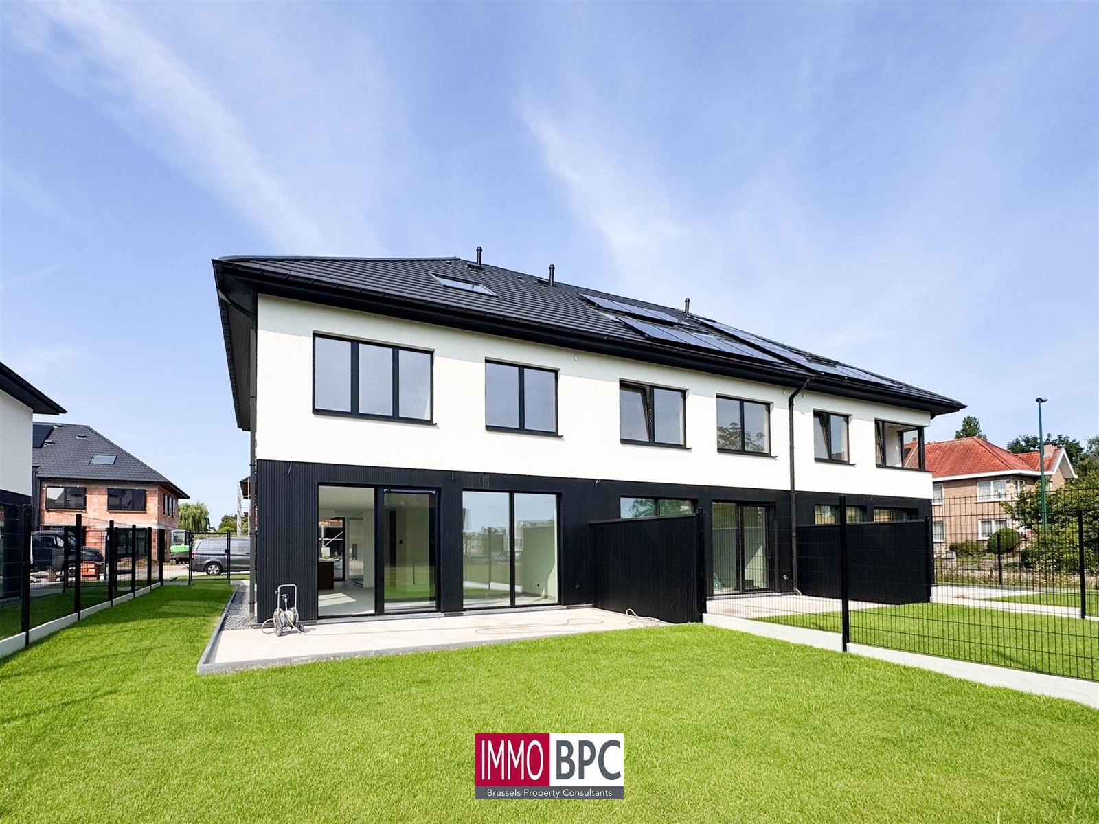 Prachtige nieuwbouwwoning in Wemmel – driegevel met zonnige tuin, hoogwaardige afwerking en extra’s! - foto 5