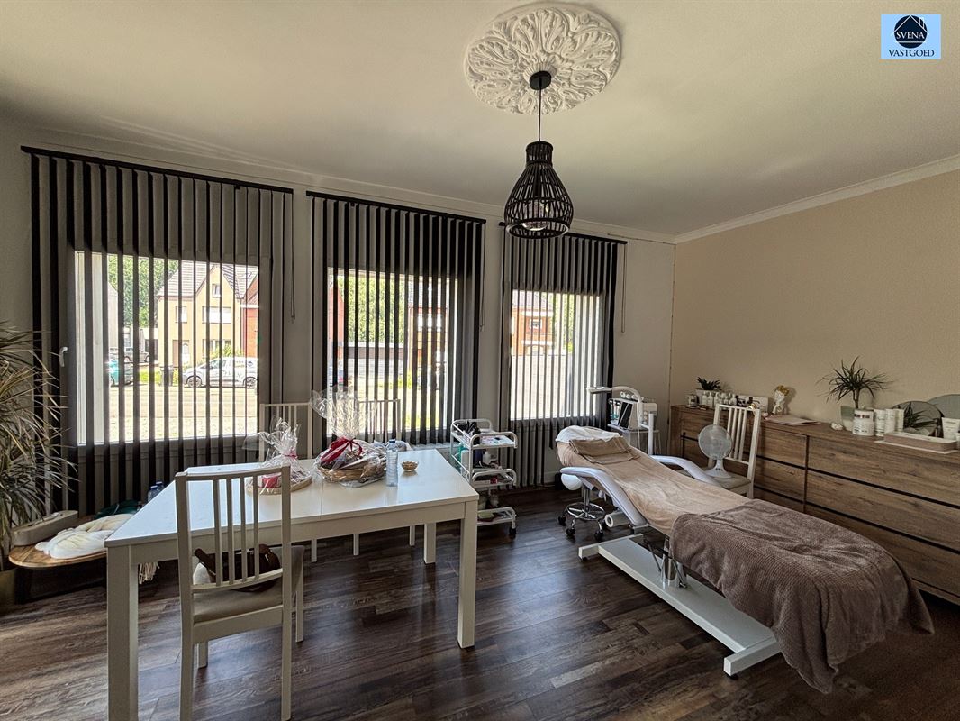 GERENOVEERDE WONING MET 3 SLAAPKAMERS - foto 2