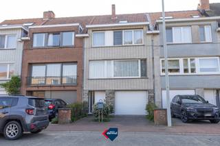 Are you looking for a spacious home that you can decorate entirely to your own taste? This terraced house in need of a refresh, situated in the...