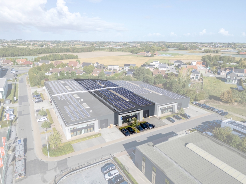 Instapklaar bedrijfsgebouw op strategische ligging te huur in Roeselare - foto 1