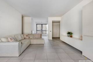 Knap en recent appartement gelegen in de gegeerde Cadixwijk.Dit verzorgde appartement bevindt zich op de tweede verdieping van een recent gebouw. Je...