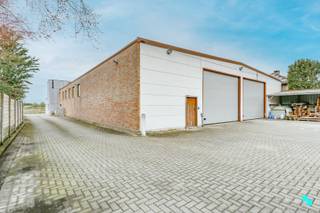Deze opslagruimte van ca. 192 m² is gelegen op een strategische ligging langs de Izegemsestraat te Sint-Eloois-Winkel. Deze ligging komt met...