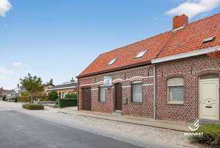 Deze halfopen bebouwing is te vinden in de Boezingestraat in Boezinge, op een boogscheut van Ieper. In de onmiddellijke nabijheid vindt u alle...