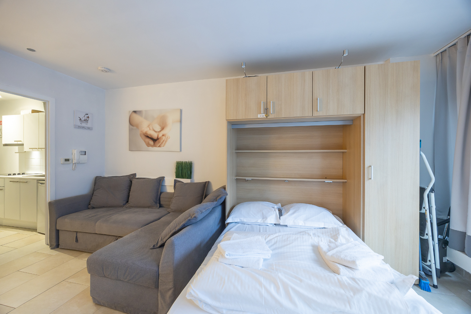 Gemeubelde studio te huur op steenworp van het strand - foto 5