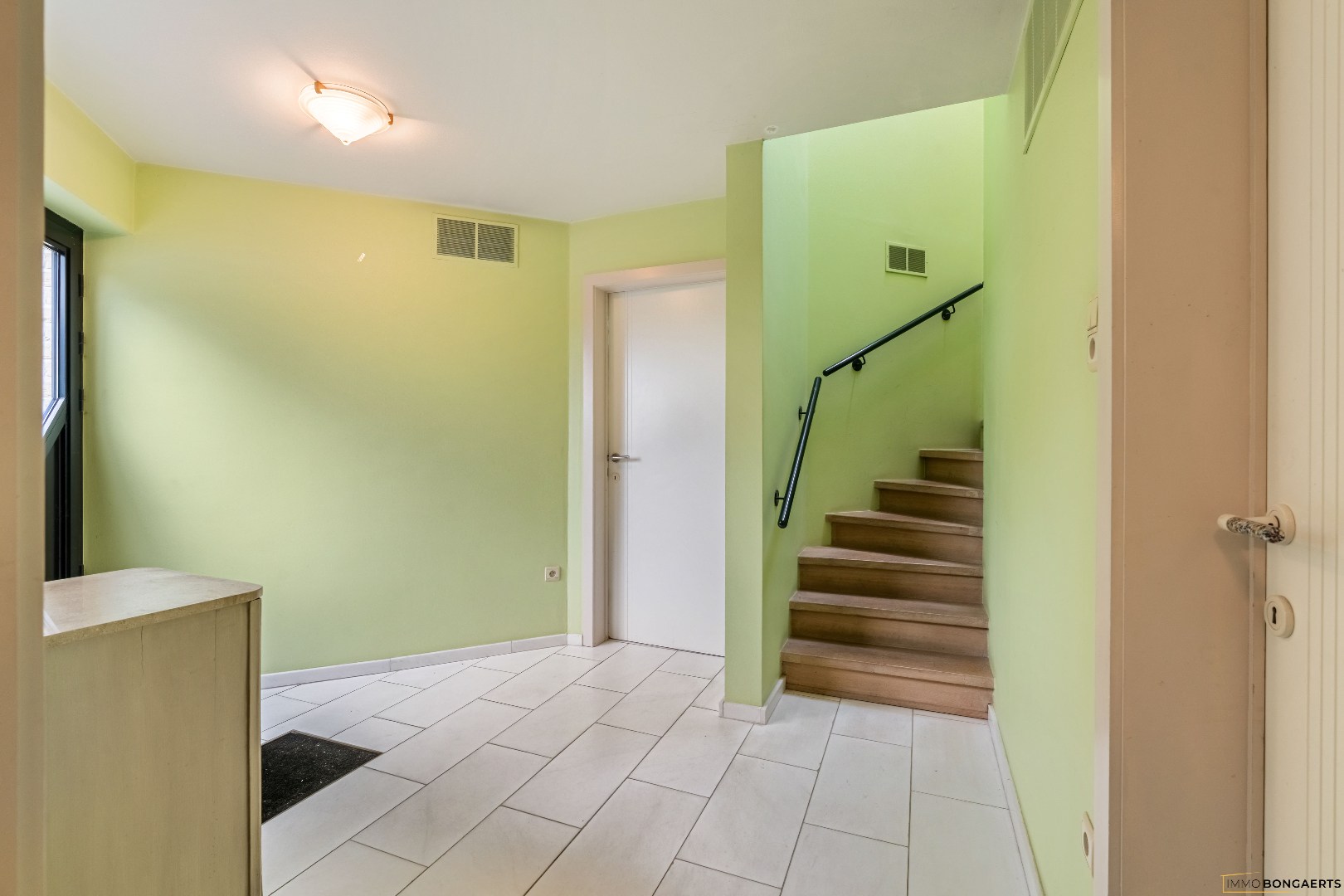 Ruime gezinswoning met 3 slaapkamers - foto 3