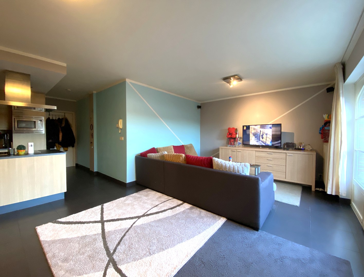 Centraal gelegen gelijkvloers appartement met 2 slaapkamers, groot terras en garage! - foto 5