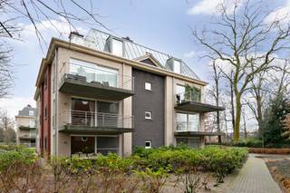 [[ DIT PAND NEEMT DEEL AAN DE ERA OPEN HUIZEN DAG OP 6/12 VAN 11:00 TOT 12:00 ]] Exclusief gelegen appartement in het centrum van GrobbendonkDit...