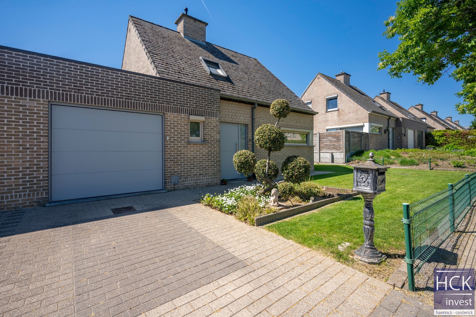 KRUISHOUTEM - Uitermate goed onderhouden woning met 3 SLPK. op toplocatie! - foto 4