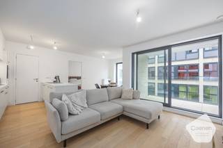 <ul>
	<li>Dit ruim <strong>nieuwbouw appartement</strong> is gelegen in de Residentie Zephyr.</li>
	<li>De residentie is zeer rustig en toch <strong>centraal</strong> gelegen en slechts op enkele stappen van de Visserskaai, winkelcentrum, strand, ...</li>
	<li>De indeling is als volgt: inkom, leefruimte met open keuken, terras, r<strong>uime slaapkamer </strong>met aansluitende badkamer, toilet, berging en kelderberging.</li>
	<li>Het appartement voldoet aan alle technische moderne normen.</li>
	<li>Het ideale tweede verblijf of investering.</li>
	<li>Verkoop die valt onder het <strong>btw-stelsel.</strong></li>
</ul>