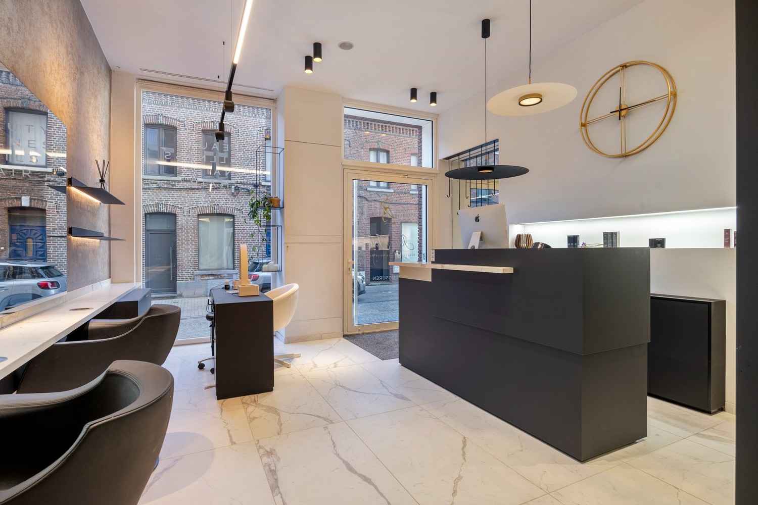 Instapklaar handelsgelijkvloers te koop centrum Sint-Truiden! - foto 4