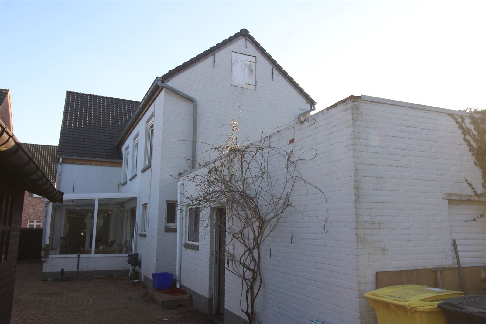 Ruim ingedeelde woning met grote tuin nabij centrum - foto 5